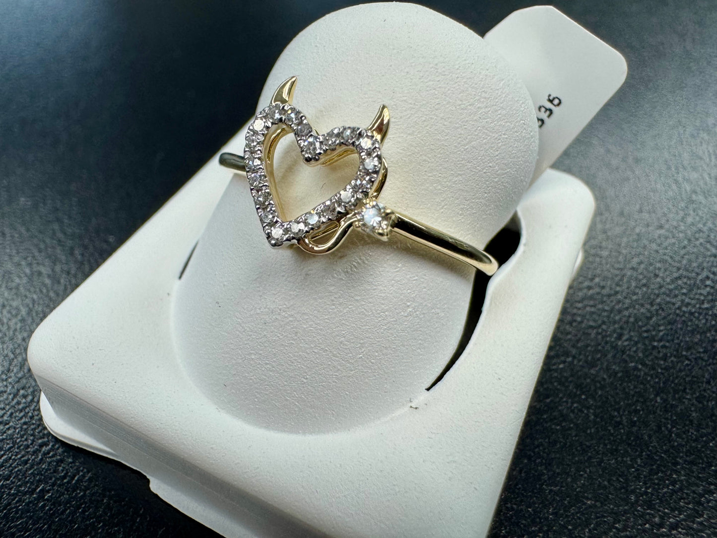 14K Sinful Corazón Diamond Ring