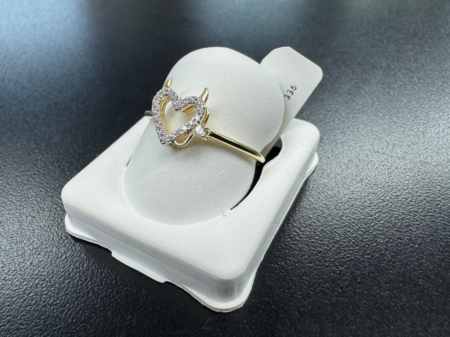 14K Sinful Corazón Diamond Ring